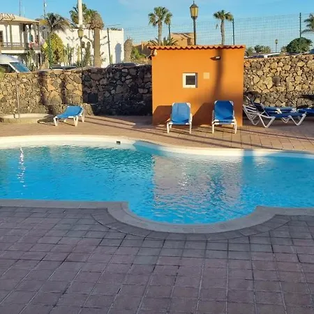 Oasis Royal 3 Piscinas *