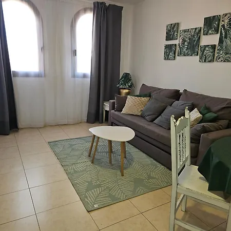 Oasis Royal 3 Piscinas *