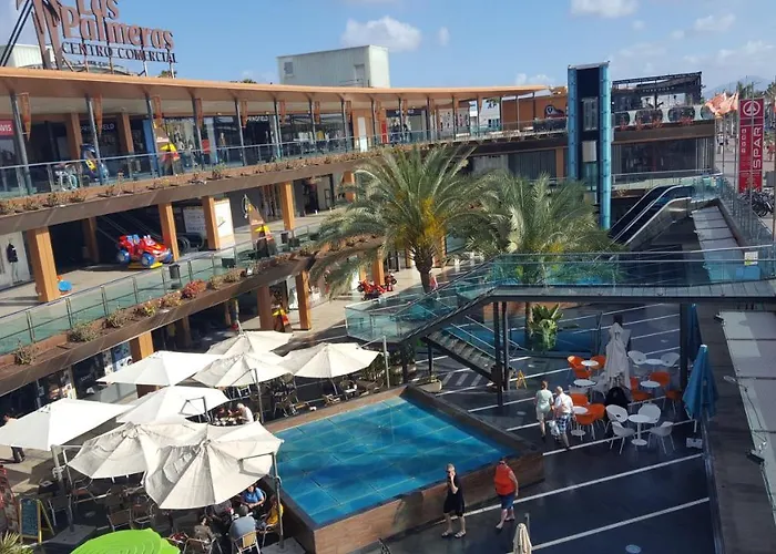 Oasis Royal 3 Piscinas *