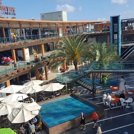 Oasis Royal 3 Piscinas *