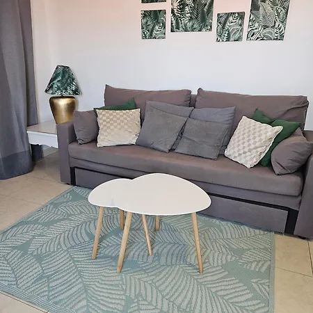 Oasis Royal 3 Piscinas *