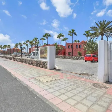 Oasis Royal 3 Piscinas *