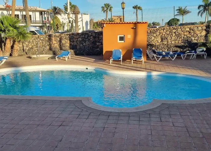 Oasis Royal 3 Piscinas *